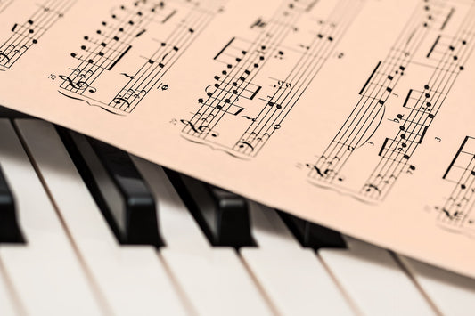 1.古都（Japanese-style piano song inviting nostalgia）